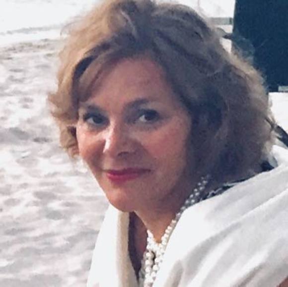 Meet your Posher, Gwynn - Picture 1 of 1